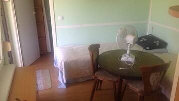 2 bedrooms