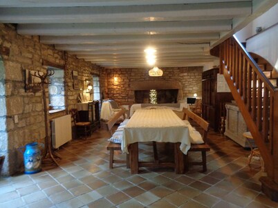 Old farmhouse with garden, close to the sea.