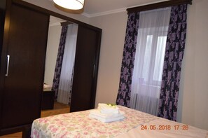 2 bedrooms, free WiFi - sweet home in old tbilisi (Dzveli Tbilisi)