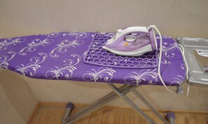 2 室のベッドルーム、WiFi (無料)