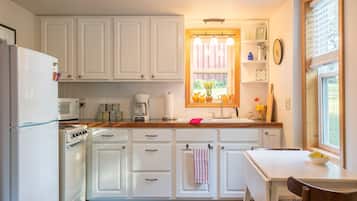 The Cottonwood Carriage House | Private kitchen
