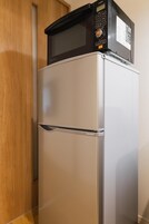 Fridge, microwave, cookware/dishes/utensils