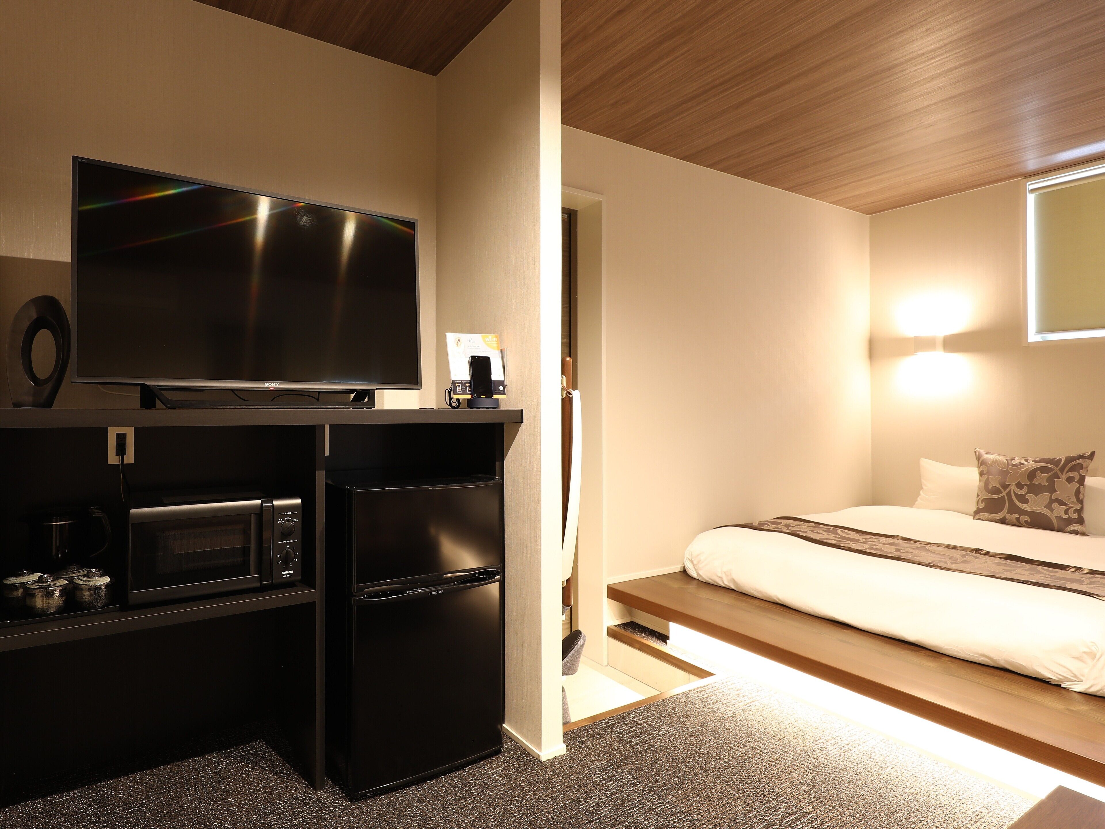 basic room a, non smoking | desk, free wifi, bed sheets