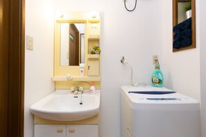 Apartment House 3F | Laundry