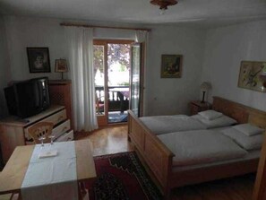 1 bedroom, WiFi, bed sheets - Double room 80,00 € - House Tremmel (Rottach-Egern)