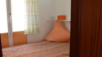 1 dormitorio y ropa de cama