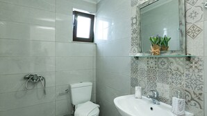 Bathroom - Panormo center, lovely apartment for 2 persons (Panormos in Rethymno)