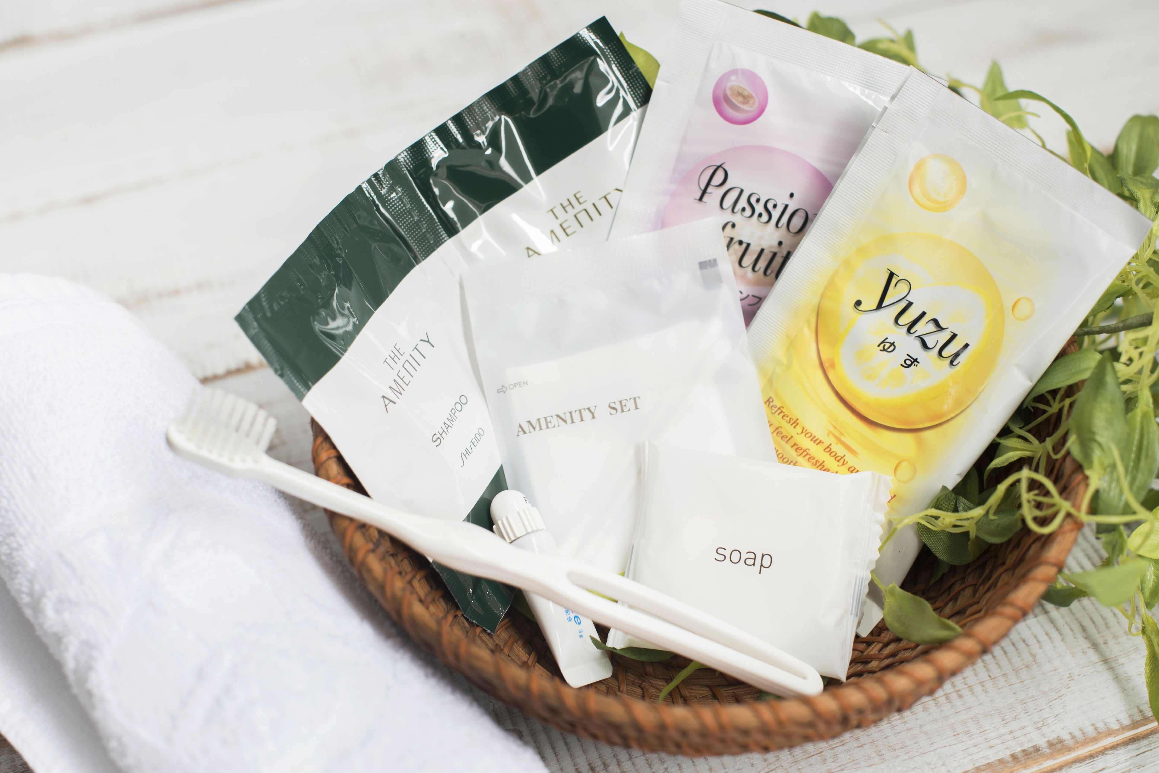 separate bathtub and shower, free toiletries, hair dryer