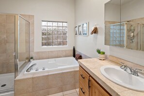 Combined shower/bathtub, hair dryer, towels, soap - Beautiful Custom Home Steps Away From Red Rock Trails With A Relaxing Hot Tub! (Sedona)