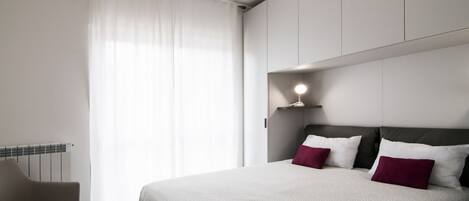 1 bedroom, iron/ironing board