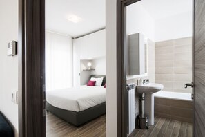 1 Schlafzimmer, Bügeleisen/Bügelbrett