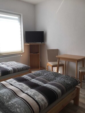 1 bedroom, bed sheets - Apartment 1 - Apartments near Bützower See (Bützow)