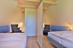 Unclassified image, 5 of 38, button