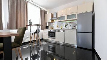 Frigorífic, microones, forn i placa de cuina