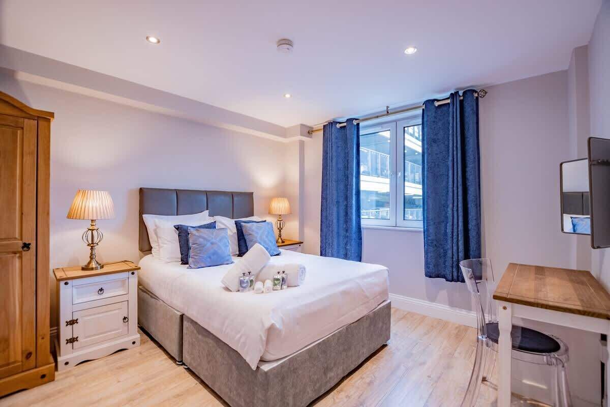 3 chambres, fer et planche à repasser, lit parapluie, Wi-Fi