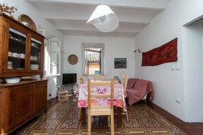 Dining - S190 - Sirolo, three-room apartment in the square (Sirolo)