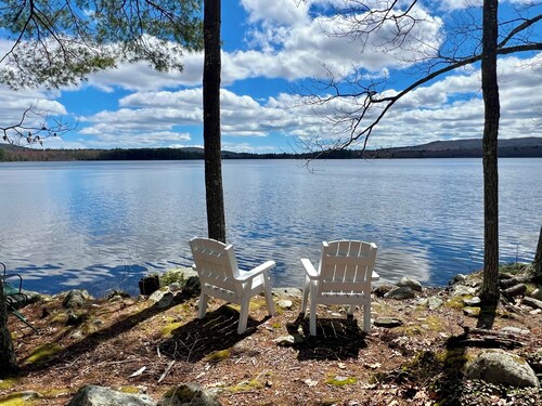 Private Lakefront Cottage in mid-coast Maine