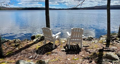 Private Lakefront Cottage in mid-coast Maine