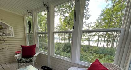 Private Lakefront Cottage in mid-coast Maine