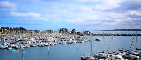 Marina/club náutico