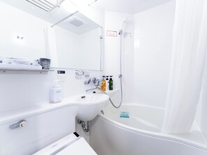 Combined shower/bathtub, deep-soaking bathtub, free toiletries - APA Hotel Saitama Higashimatuyama Eki Station (Higashimatsuyama)