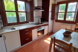 Refrigerador, microondas, horno y lavavajillas