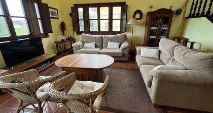 Yksityinen huvila Andrínissa - mela-allas