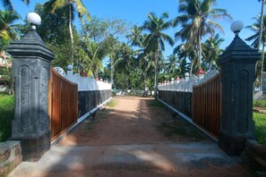 Property grounds - M R Beach & Cottages - 12 (Trivandrum)