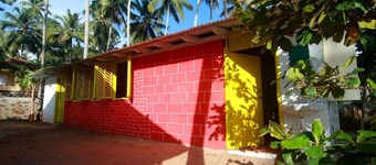 M R Beach & Cottages - 7