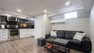 TV, Netflix, streaming services