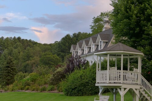 Riverfront property - The Carriage House
