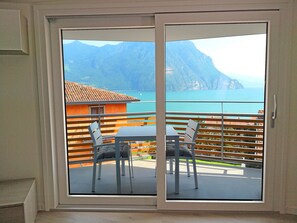 Outdoor dining - Luxurious Penthouse: Villa Letizia (Castro)