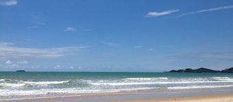 Zonnen tuin strand zee
