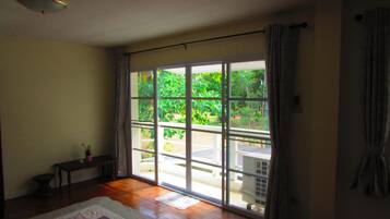 2 bedrooms, in-room safe, free WiFi, bed sheets