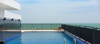 Fully Furnished 2 Bedroom Apartment with Sea View