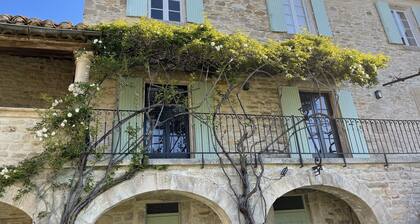 Mas Des Trois Citernes - Fully renovated gîte with private pool (14 pers.)