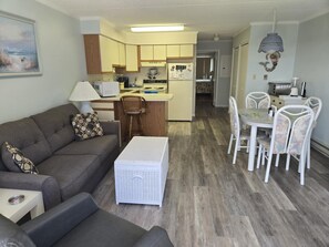 Interior - Steps from the Beach in ocean City md (Ocean City)