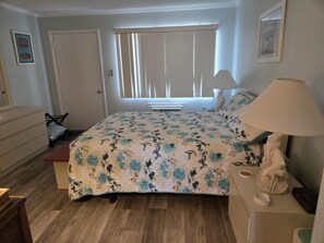 1 chambre, fer et planche à repasser, accès au Wi-Fi (inclus)