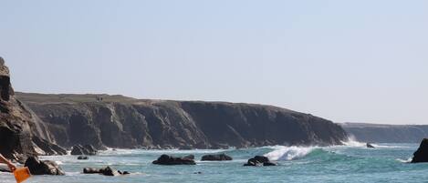 Plage à proximité, chaises longues