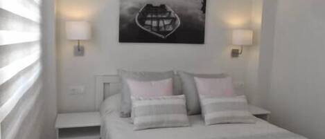 1 chambre, fer et planche à repasser, Wi-Fi, draps fournis