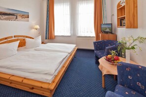 1 bedroom, in-room safe, WiFi, bed sheets