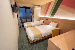 Twin Room, 2 Twin Beds, Non Smoking | In-room safe, individually decorated, individually furnished, free WiFi - RESI STAY YASAKA (Kyoto)