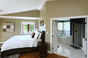 5 bedrooms, iron/ironing board, travel crib, free WiFi