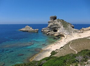 Sur la plage, serviettes de plage