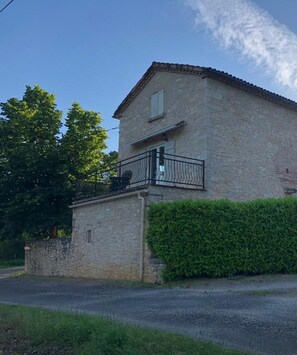 Exterior - Homerez - Charming House in Saint-Géry with Shared Pool (Saint-Géry)