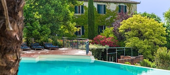 Historic Holding with wonderful swimming pool near Siena, Tuscany, Italy
