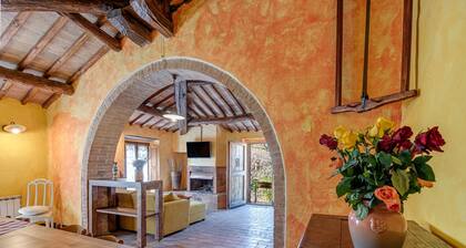 Villa Dipendenza, historische Holding mit wunderschönem Schwimmbad
