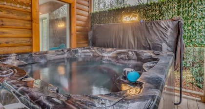 Bring Your Dog! Heated Pool, Movie Room