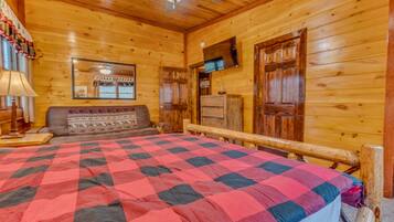 5 bedrooms, travel cot, free WiFi, bed sheets