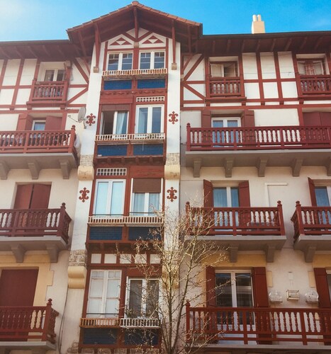 Fabelhafte 3-Zimmer-Wohnung in der berühmten Nachbarschaft von La Marina. ESS2385